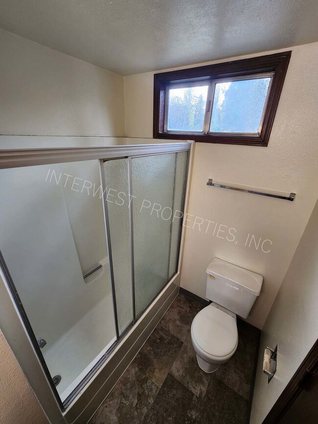 Building Photo - ***1ST MONTH'S RENT FREE PROMO***3 Bd that...