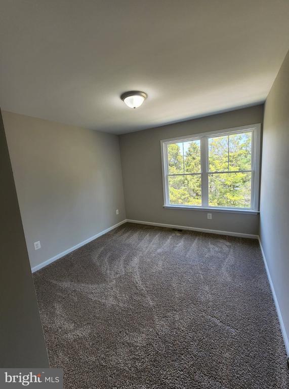 Building Photo - 111 Coralyrose Ct