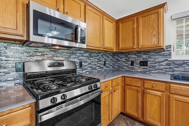 Building Photo - 1109 Traci Michelle Dr
