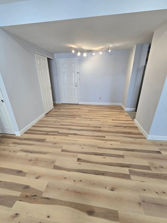 Building Photo - Beautifully renovated TWO-bedroom Condo on...