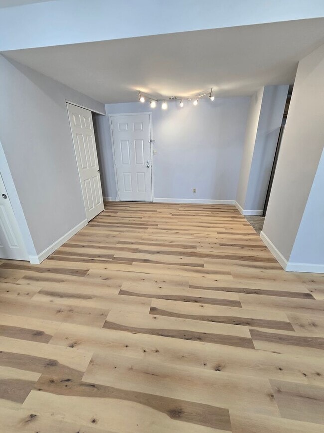 Building Photo - Beautifully renovated TWO-bedroom Condo on third floor with charm.