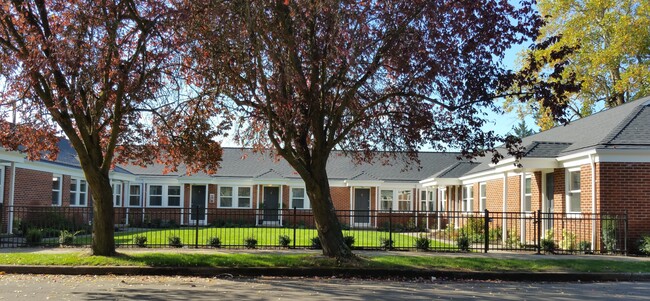 Primary Photo - Collins Court