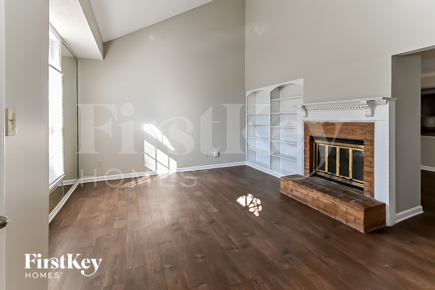 Building Photo - 6512 Lancer Dr