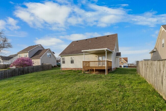 Building Photo - 1566 Autumn Dr