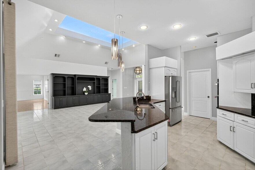 Building Photo - 11592 Timberline Cir