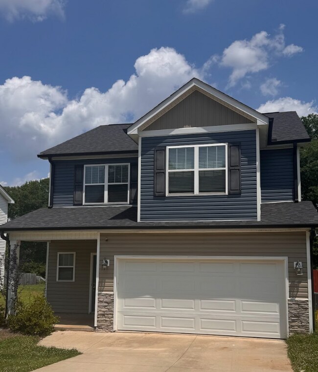 Building Photo - ???? Just Listed! Stunning Duncan Home Minutes from BMW, GSP & I-85