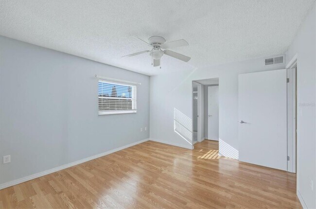 Building Photo - 4143 Heron Way