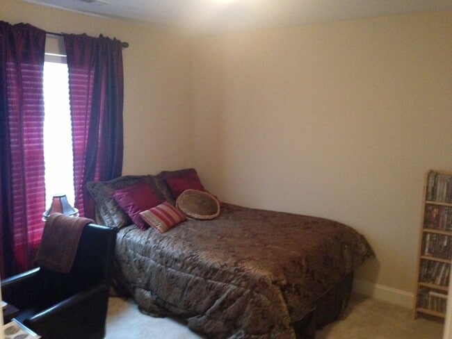 Building Photo - 3BR/ 2.5BA in Karns