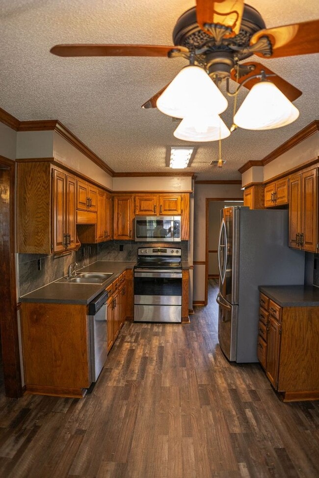 Building Photo - Sherwood Oasis