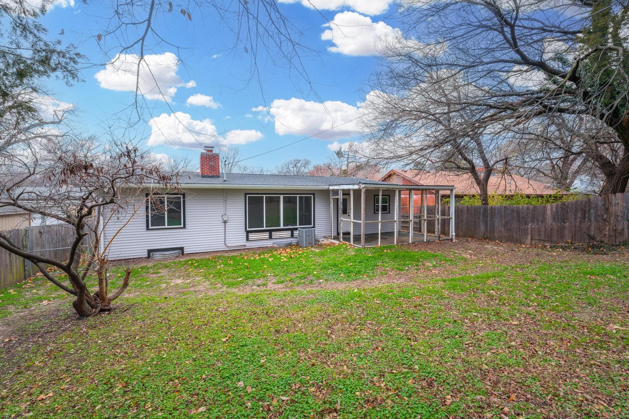 Building Photo - 1520 N Yale Blvd