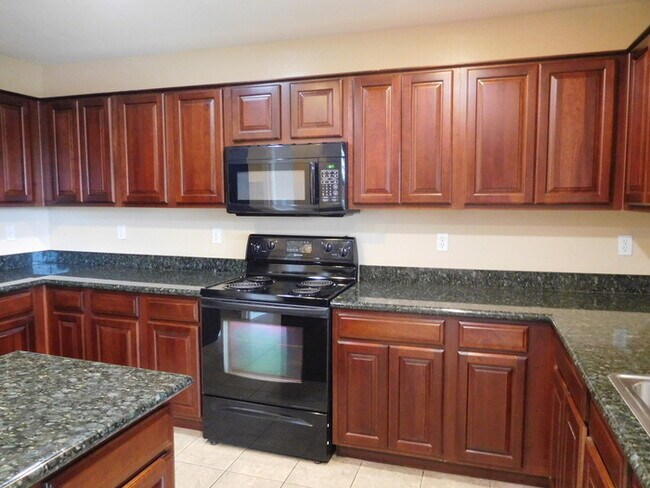 Building Photo - Huge 2700 SFT, Golf-view Community in Villages at Queen Creek!