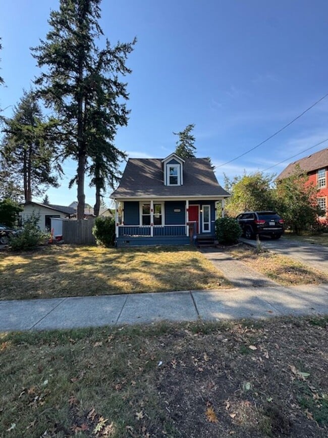 Building Photo - 3-Bedroom Home in the Sunnyland neighborhood! Move in Ready Now! Lease to End on 7/30/2026