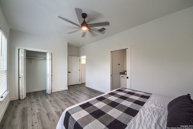 Building Photo - 2066 Dry Creek