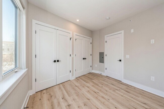 Building Photo - 201-205 Randolph Ave