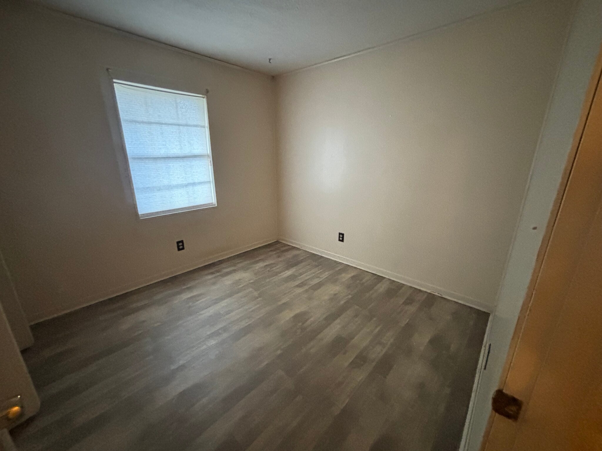 Building Photo - 929 Cypress Ave