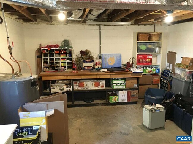 Building Photo - 718 McIntire Rd