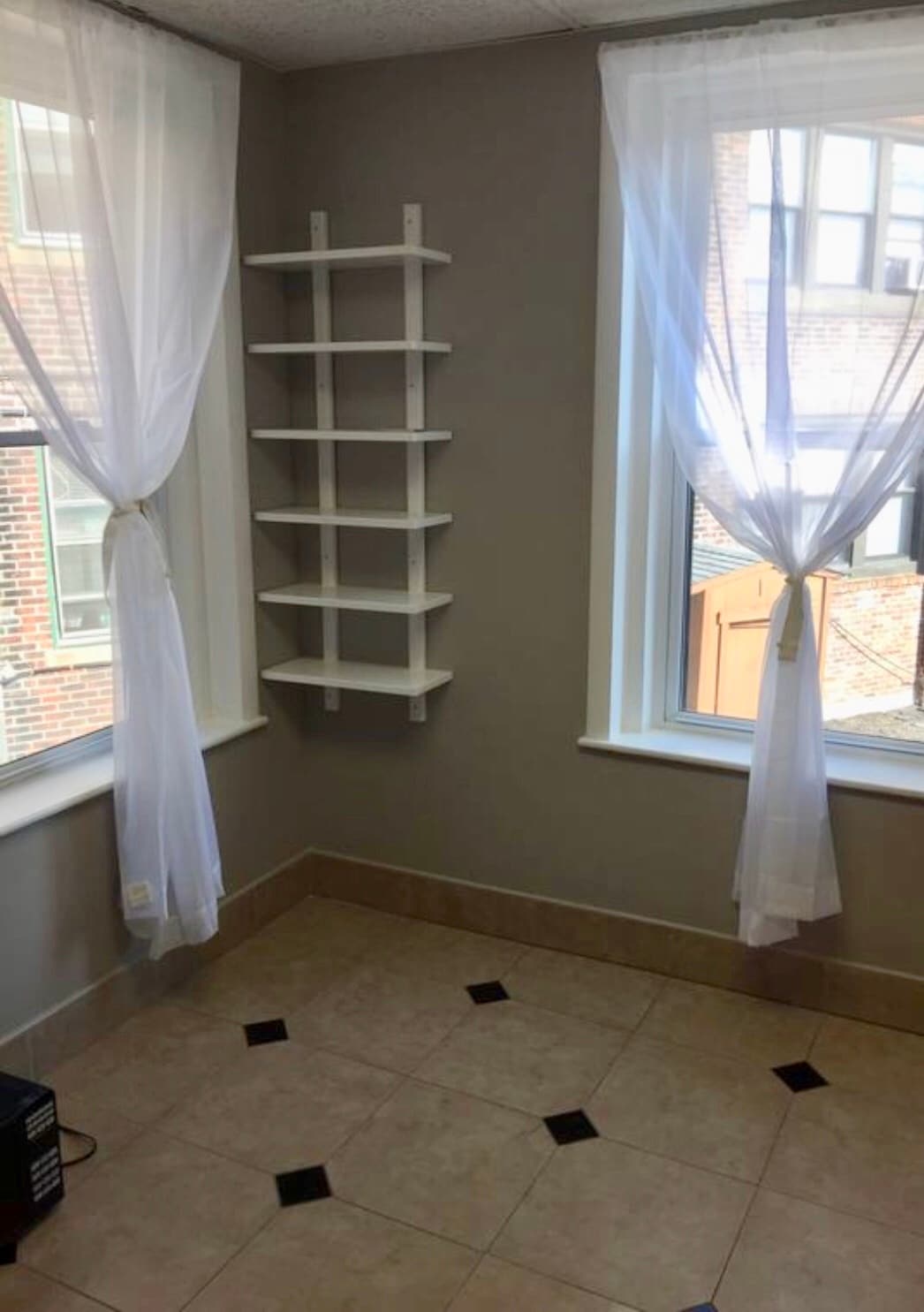 Building Photo - 1710 Commonwealth Ave