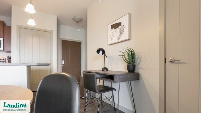 Building Photo - 5800 Highlands Plaza Dr