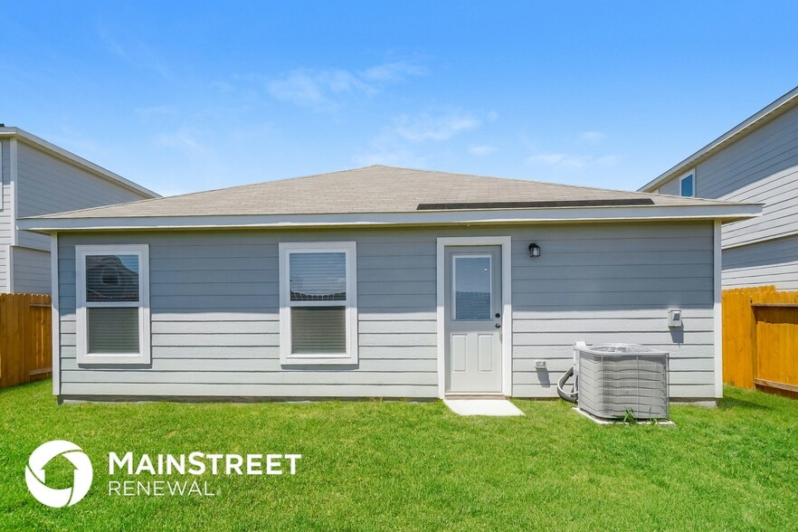 Building Photo - 4171 River Legacy