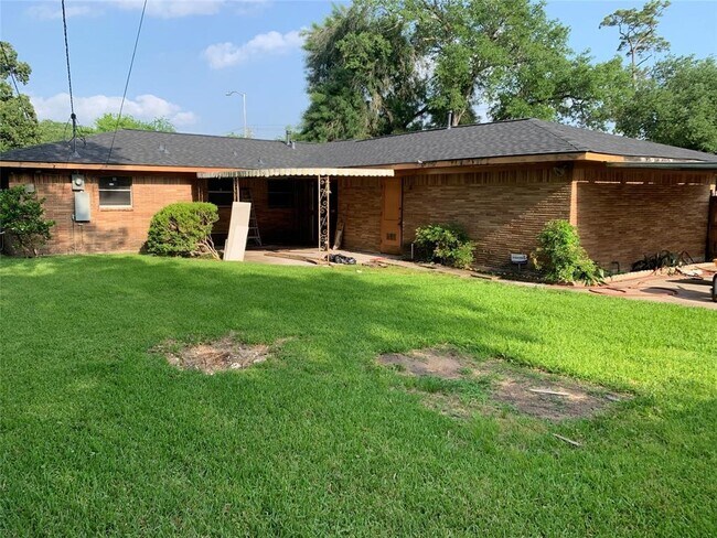 Building Photo - 10503 Homestead Rd