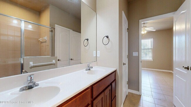 Building Photo - 916 Ocaso Ln