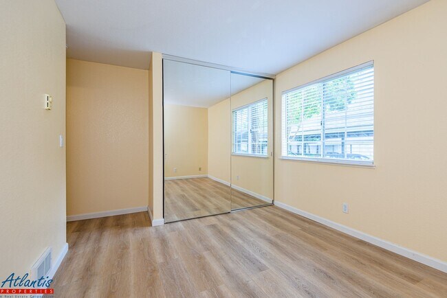 Building Photo - Berryessa Condo | A/C | Private Outdoor Space