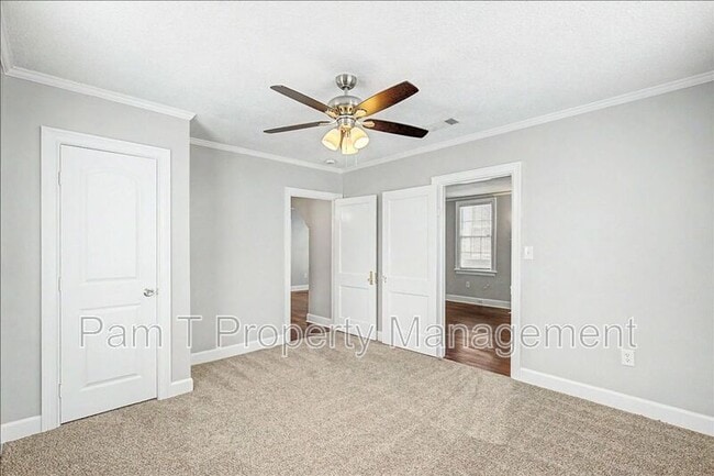 Building Photo - 633 W 35th St