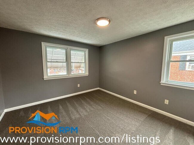 Building Photo - 2227 Southorn Rd