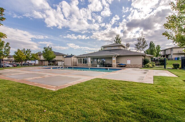 Building Photo - 4894 Aspen Springs Dr