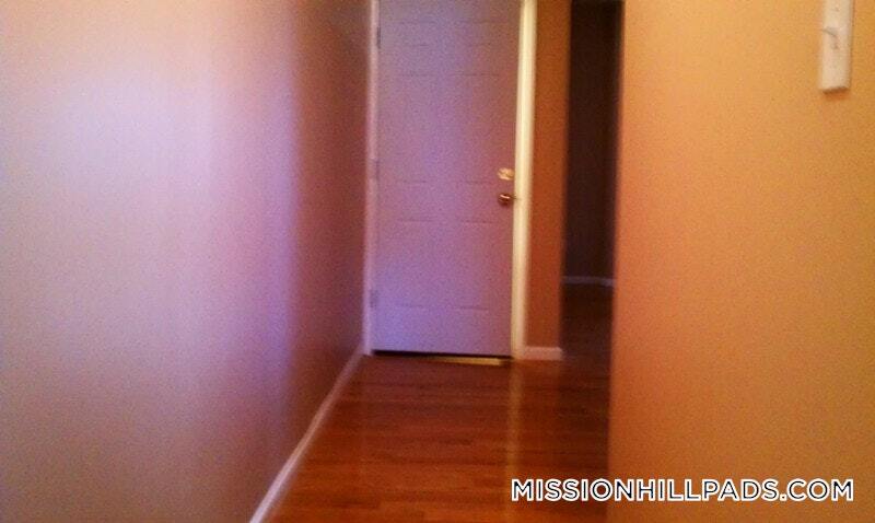 Building Photo - 252 Warren St