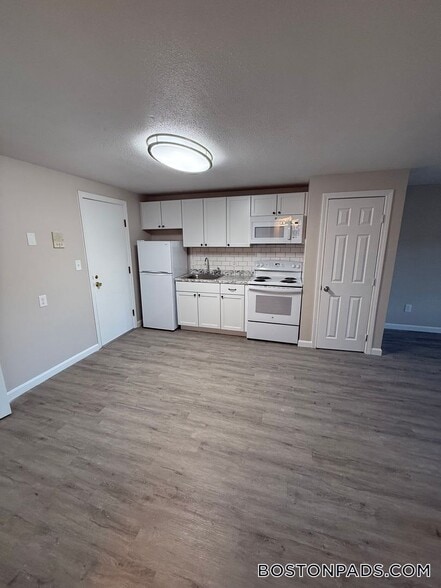Building Photo - 53 Ridgewood Ln