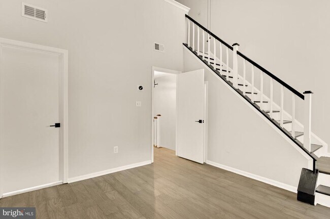 Building Photo - 7553 Chrisland Cove