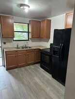 Building Photo - 2984 Myra St