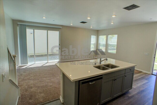 Building Photo - 27477 Boulderview Way