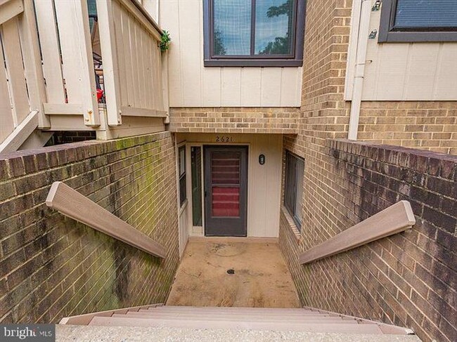 Building Photo - 2621 Glengyle Dr