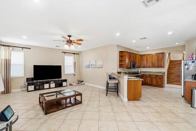 Building Photo - 8097 Via Bolzano