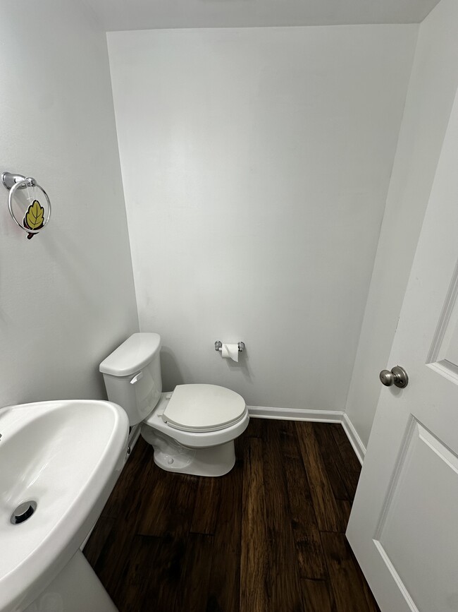 Building Photo - 255 Wilmore Dr