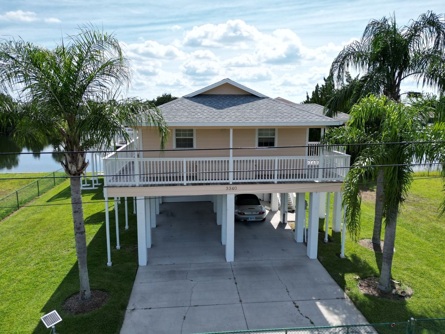 Building Photo - 3340 Oleander Dr