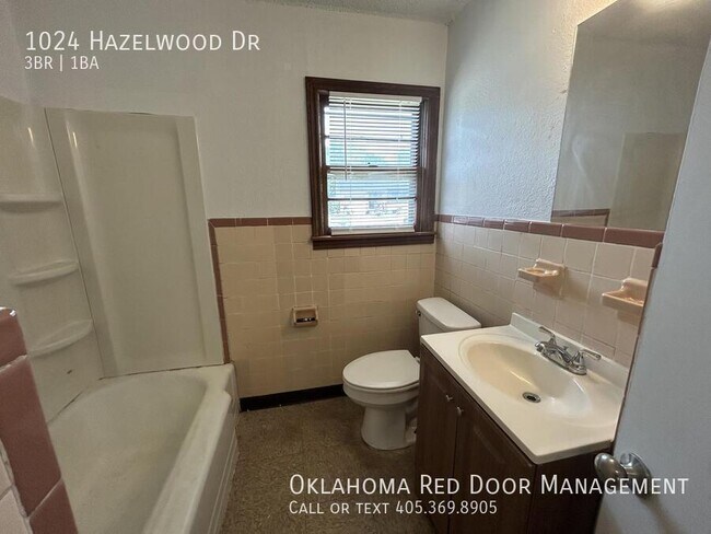Building Photo - 1024 Hazelwood Dr