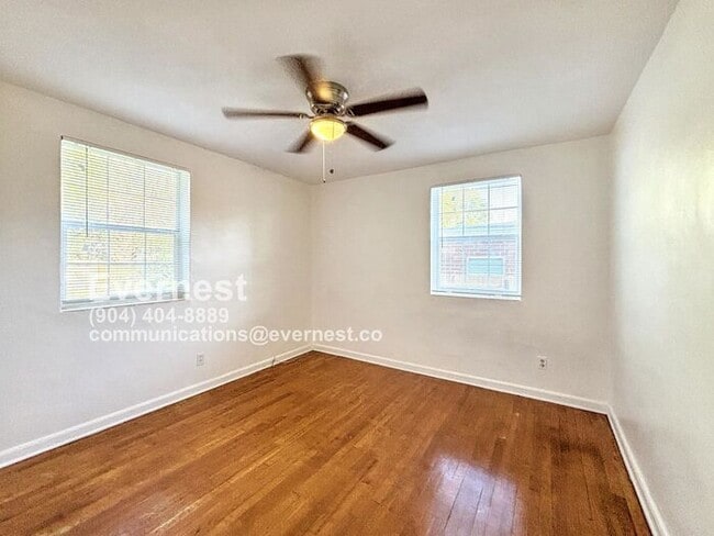 Building Photo - 2527 Blueberry Ln