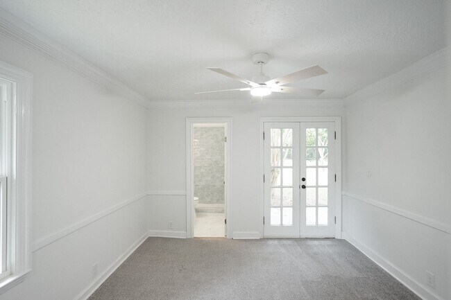 Building Photo - 3120 Edinburgh Dr