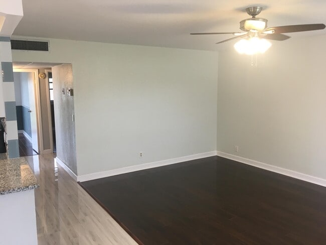 Building Photo - 384 Tuscany Ln