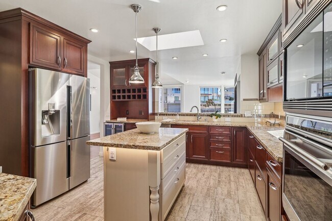 Building Photo - La Jolla Home with Ocean Views! Solar and AC