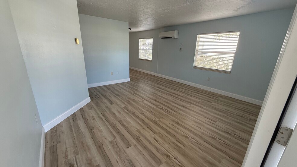 Building Photo - 2404 51st Avenue Ter W