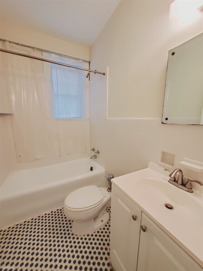 Building Photo - 1 br, 1 bath Condo - 30 Spring St