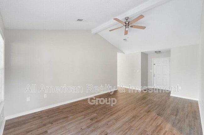 Building Photo - 333 Hudson Dr
