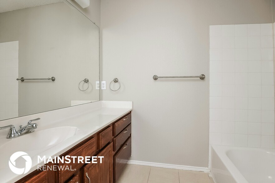 Building Photo - 8645 Fountainview Terrace