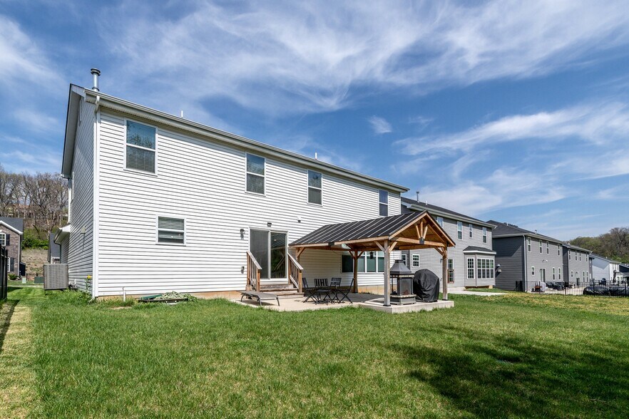Building Photo - 732 Fox Creek Dr