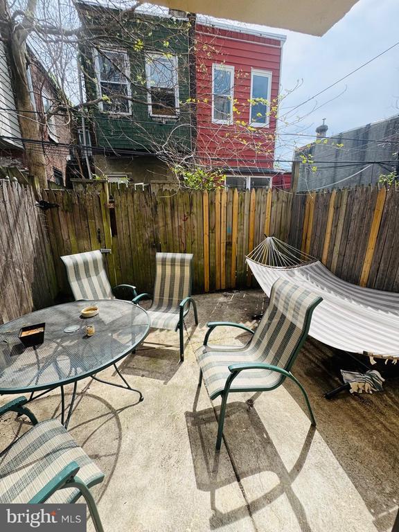 Building Photo - 1524 Fontain St