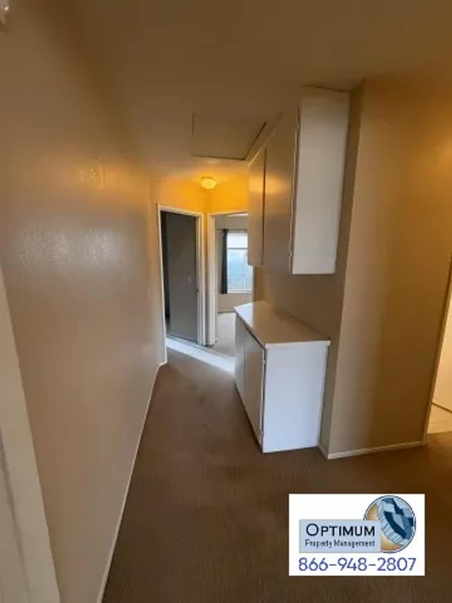 Building Photo - Charming 3 Bedroom, 2 Bathroom Single-Family Home in Adelanto